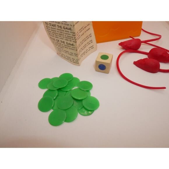 VTG 3 Blind Mice Game 1967 3 Mice 24 Chips Dice Instructions Cheese Container - Picture 2 of 7